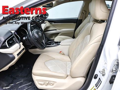Used 2019 Toyota Camry XLE w/ Carpet Mat Package FWD image 14