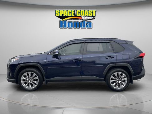 Used 2020 Toyota RAV4 XLE Premium image 10