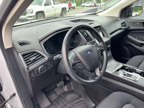 Used 2020 Ford Edge SE AWD/4WD image 9