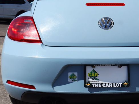 Used 2012 Volkswagen Beetle 2.5 image 19