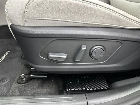 New 2026 Hyundai Tucson Limited image 10