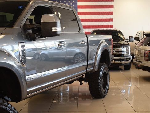 Used 2021 Ford F250 Platinum AWD/4WD image 10