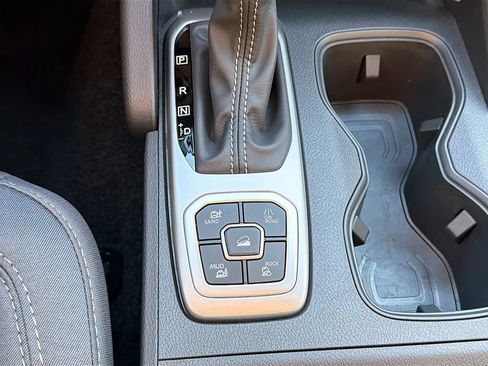 New 2026 Nissan Frontier SV image 20