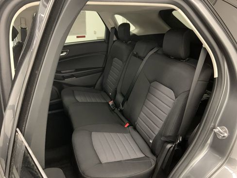 New 2024 Ford Edge SE image 8