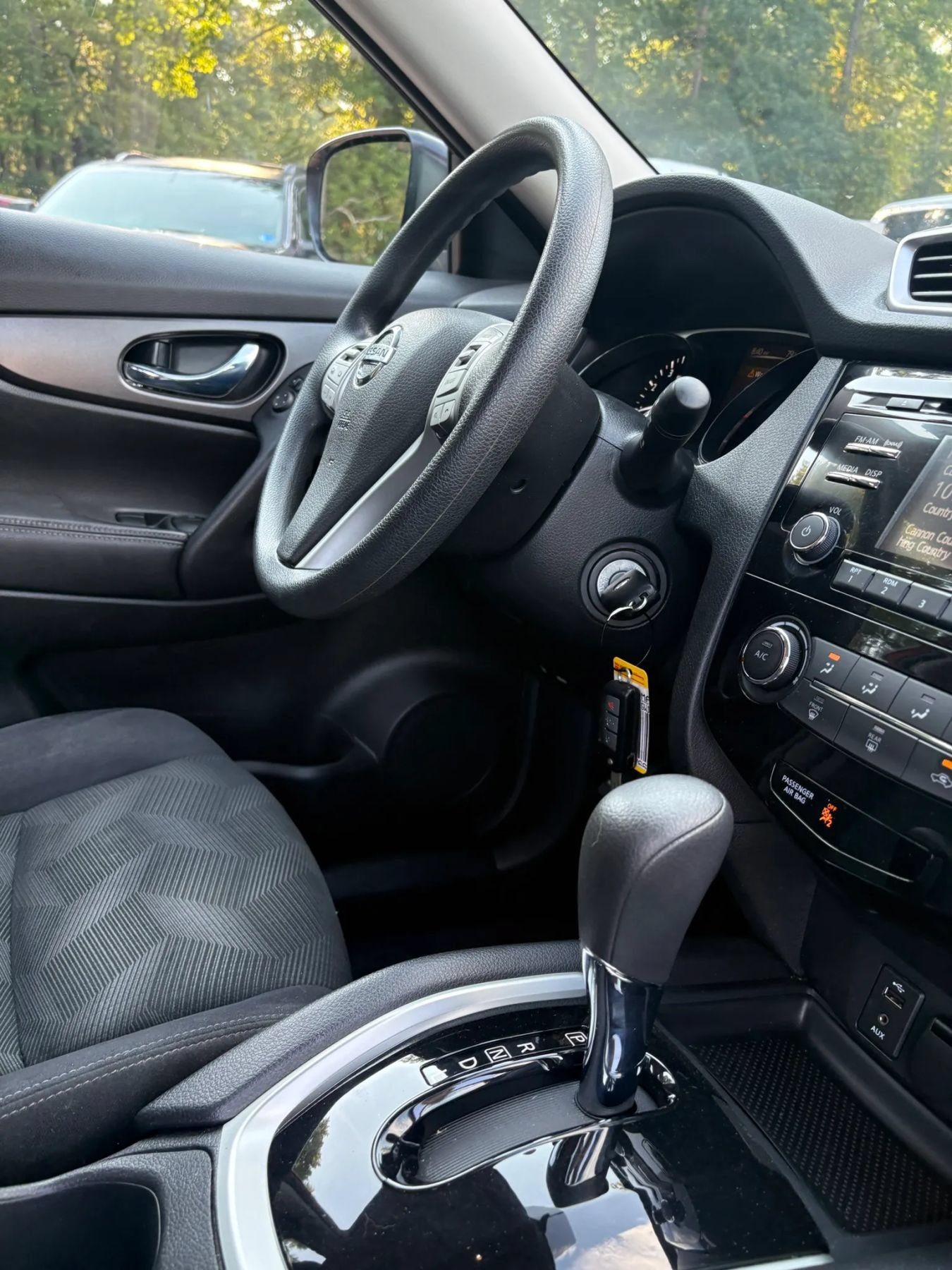 Used 2016 Nissan Rogue S AWD/4WD image 38