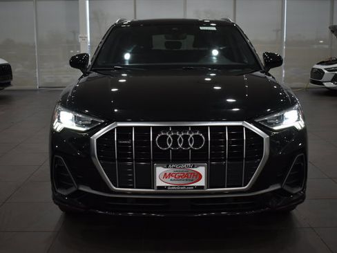 Used 2022 Audi Q3 2.0T Premium Plus w/ Premium Plus Package image 6