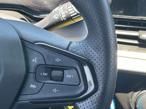 Certified 2024 Chevrolet Trax RS w/ Driver Confidence Package FWD image 24