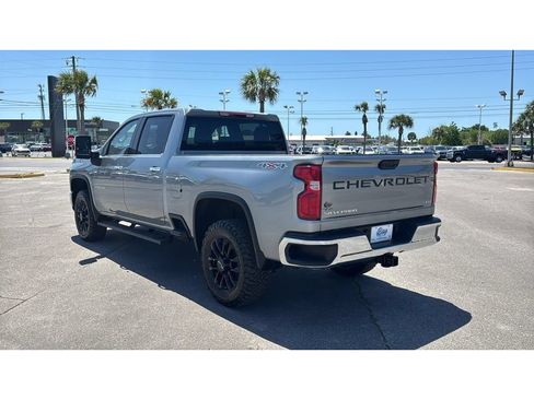 Used 2024 Chevrolet Silverado 2500 LTZ AWD/4WD image 3