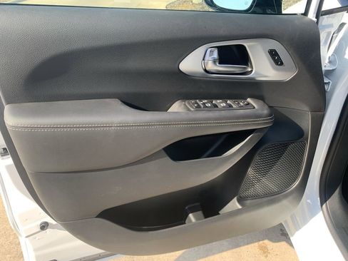 New 2026 Chrysler Pacifica Limited w/ S Appearance Package image 14