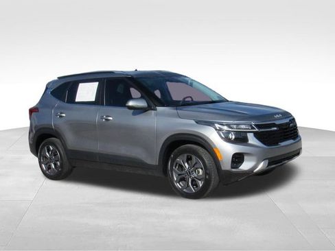 Used 2024 Kia Seltos S FWD image 2