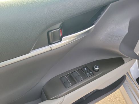 Certified 2022 Toyota Camry XLE image 19
