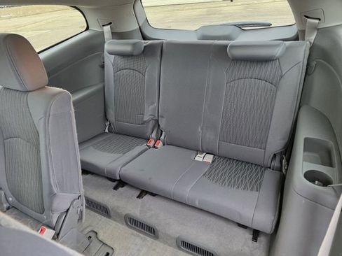 Used 2013 Chevrolet Traverse LT image 18