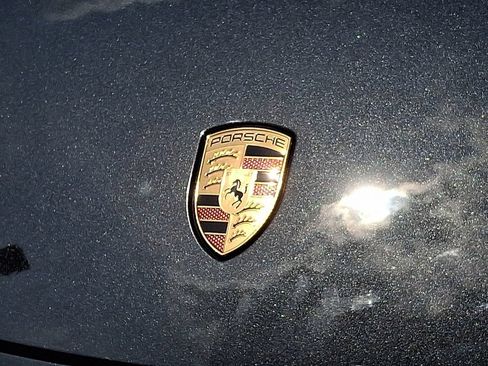 Used 2025 Porsche Macan Electric RWD image 33