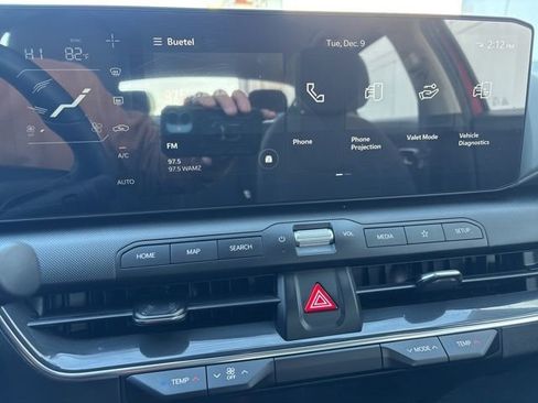 Used 2025 Kia K4 EX image 13