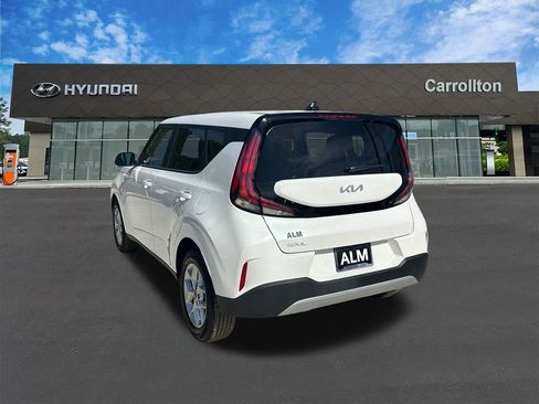 Used 2025 Kia Soul LX w/ LX Technology Package image 7