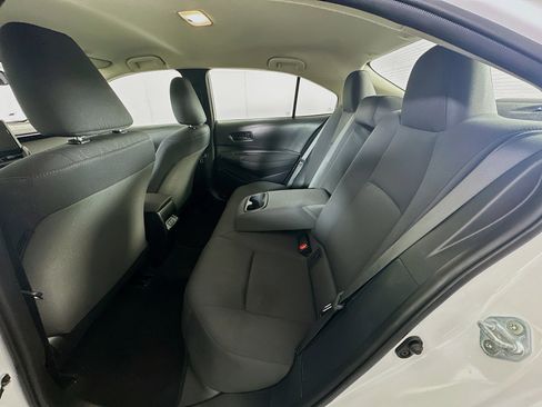Used 2024 Toyota Corolla LE image 27