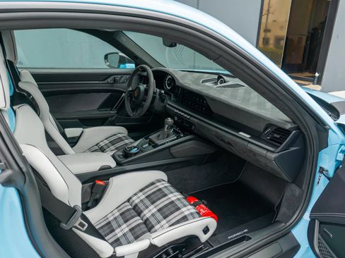Used 2024 Porsche 911 GT3 RS RWD image 13