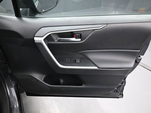 Certified 2022 Toyota RAV4 XLE image 35