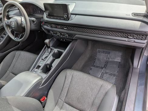 Used 2025 Honda Accord SE image 31