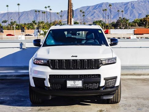 New 2025 Jeep Grand Cherokee L Altitude image 3