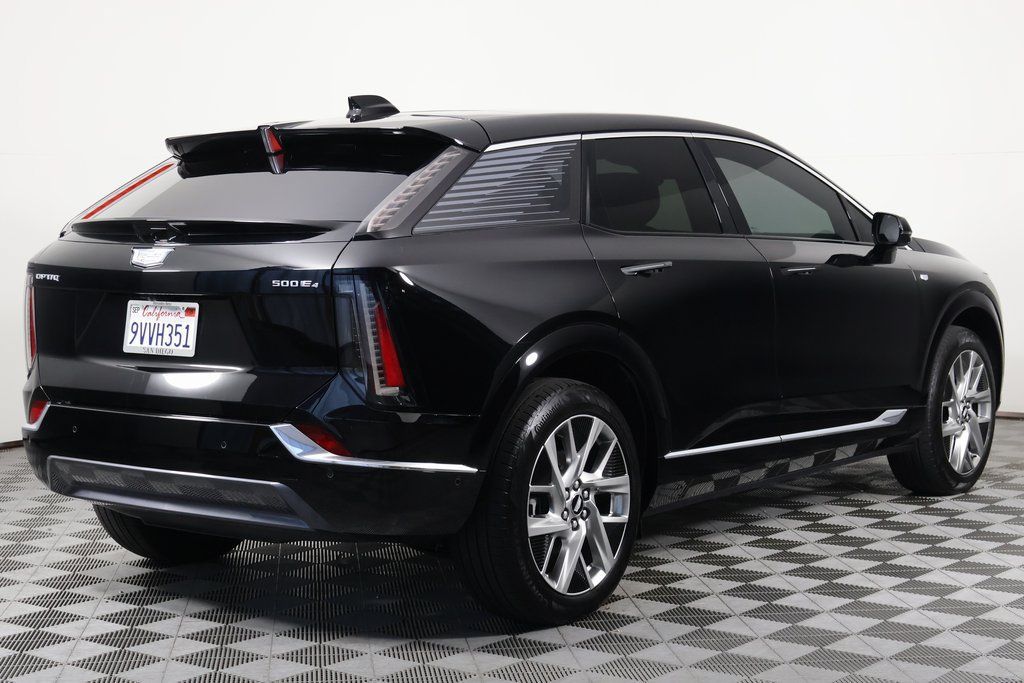 Used 2025 Cadillac Optiq Luxury 1 AWD/4WD image 4