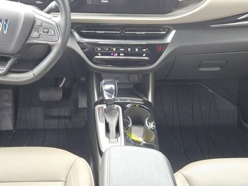 Used 2026 Buick Envista Avenir FWD image 17