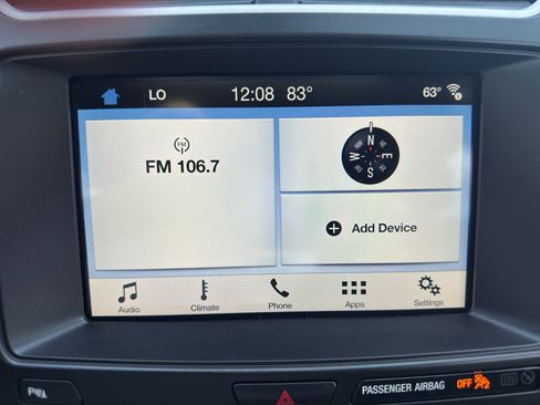 Used 2017 Ford Explorer XLT w/ Equipment Group 202A AWD/4WD image 16