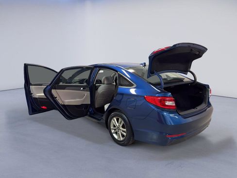 Used 2017 Hyundai Sonata SE w/ Cargo Package image 11