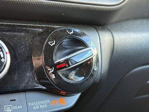 Used 2023 Hyundai Kona SEL image 30