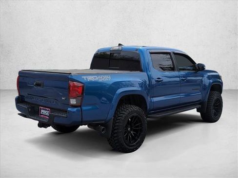 Used 2018 Toyota Tacoma TRD Sport w/ Technology Package image 5