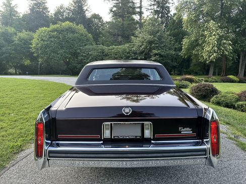 Used 1987 Cadillac Brougham RWD image 9