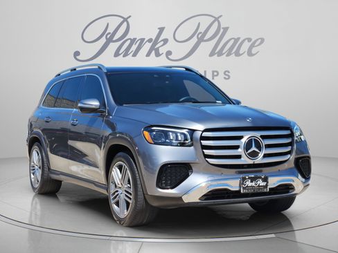 Used 2024 Mercedes-Benz GLS 450 4MATIC image 5