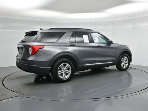Certified 2022 Ford Explorer XLT w/ Class IV Trailer Tow Package image 31