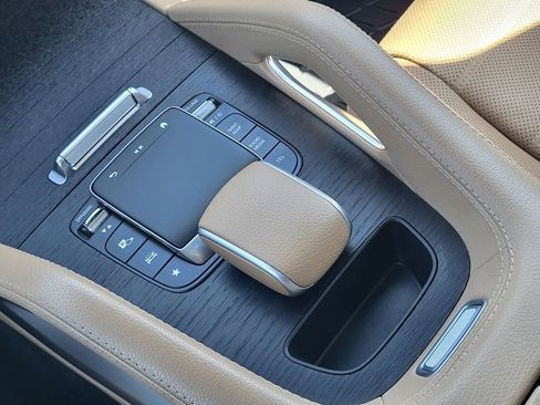 Used 2024 Mercedes-Benz GLE 350 4MATIC image 18