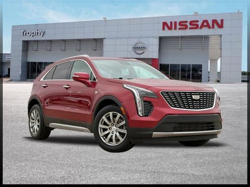 Used 2021 Cadillac XT4 Premium Luxury FWD image 1
