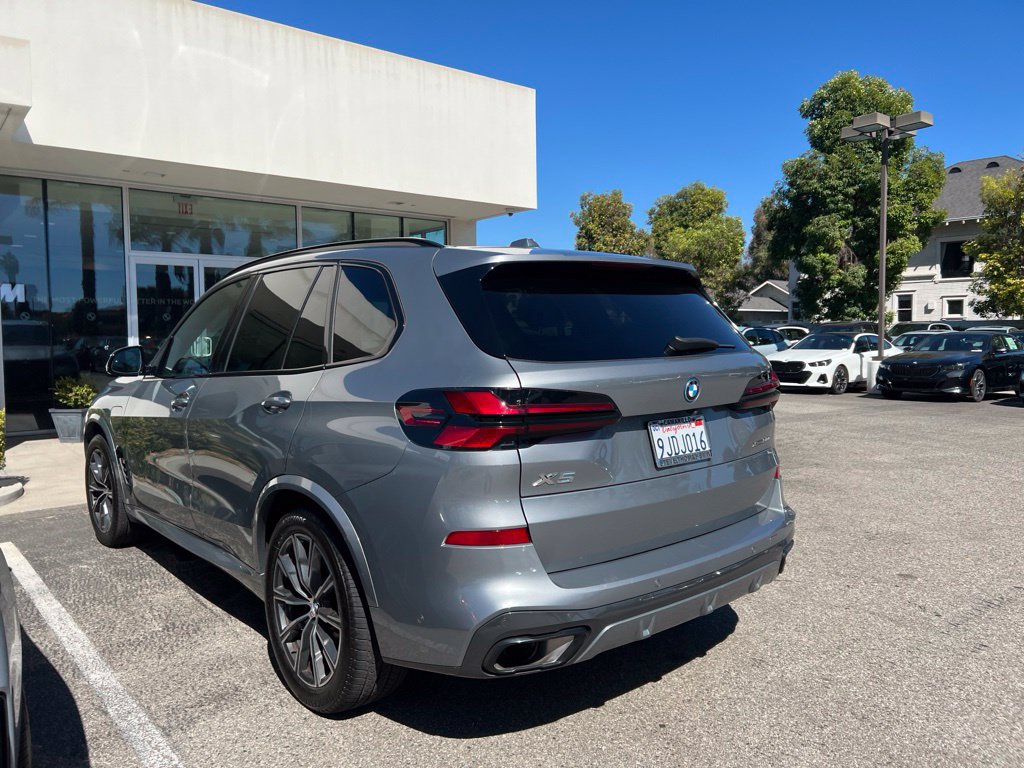 Used 2024 BMW X5 xDrive50e w/ M Sport Package AWD/4WD image 5