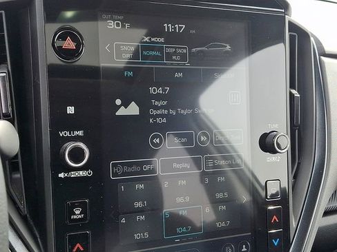 Used 2024 Subaru Crosstrek 2.5i Limited image 17