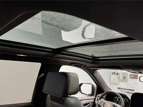 Used 2021 Chevrolet Tahoe LT w/ Rear Media and Nav Package image 16