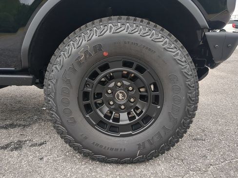 New 2026 Ford Bronco Badlands AWD/4WD image 9