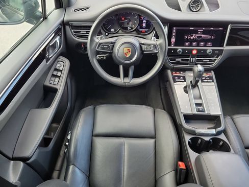 Certified 2025 Porsche Macan AWD/4WD image 21