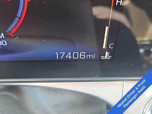 Used 2024 Chevrolet Trax LT w/ Driver Confidence Package FWD image 17