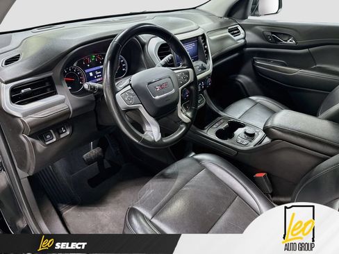 Used 2023 GMC Acadia SLT AWD/4WD image 12