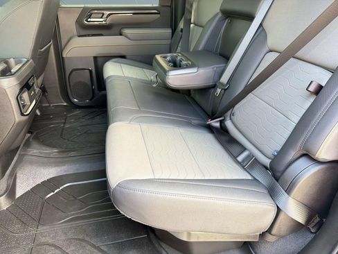 Certified 2025 Chevrolet Silverado 2500 ZR2 w/ Technology Package image 13