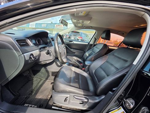 Used 2014 Volkswagen Jetta SE FWD image 21