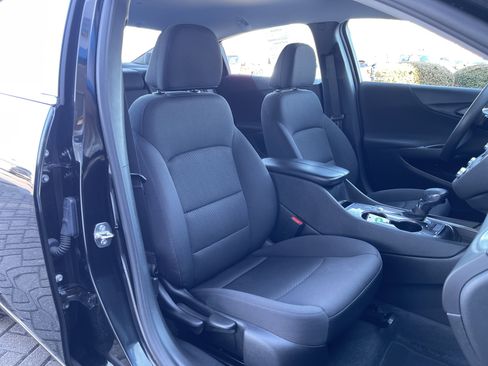 Used 2022 Chevrolet Malibu LT image 34