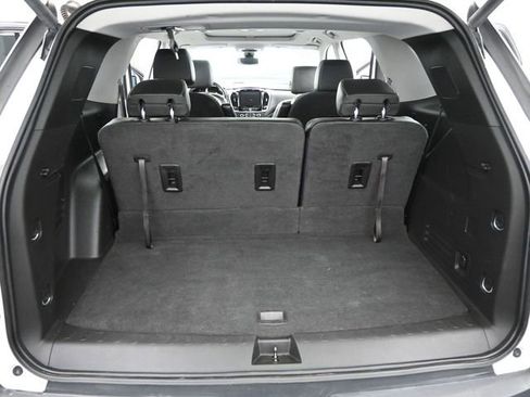 Used 2019 Chevrolet Traverse LT w/ LT Premium Package image 18