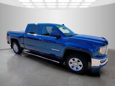Used 2016 GMC Sierra 1500 SLE w/ SLE Value Package AWD/4WD image 2