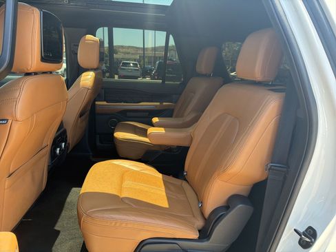 Used 2022 Ford Expedition Max Platinum AWD/4WD image 14