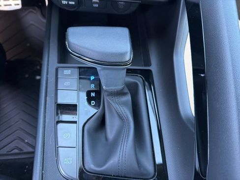 New 2025 Hyundai Elantra SEL FWD image 19