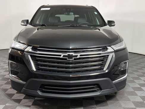 Used 2023 Chevrolet Traverse LT w/ LPO, Floor Liner Package FWD image 4